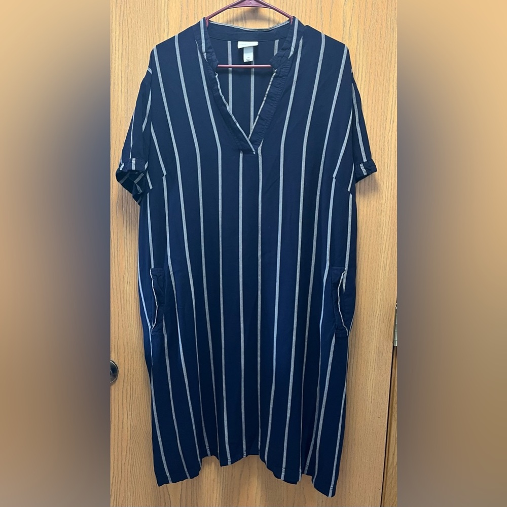Ava &Viv Navy Blue Vertical Stripe V-Neck Dress